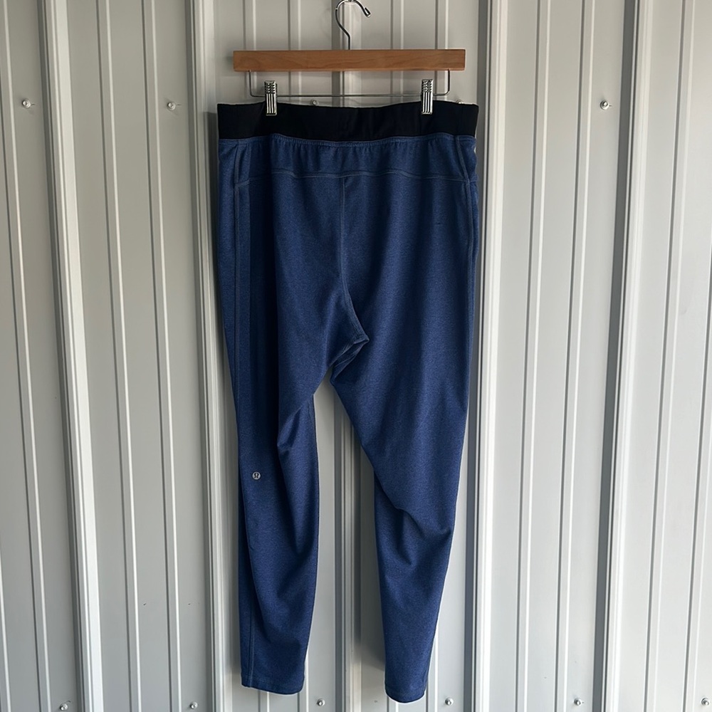 Men’s Lululemon Blue Sweatpants Relaxed Fit - Picture 4 of 4